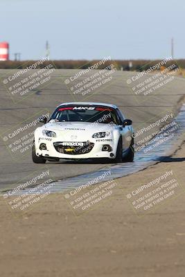 media/Nov-16-2024-CalClub SCCA (Sat) [[641f3b2761]]/Group 4/Race (Outside Grapevine)/